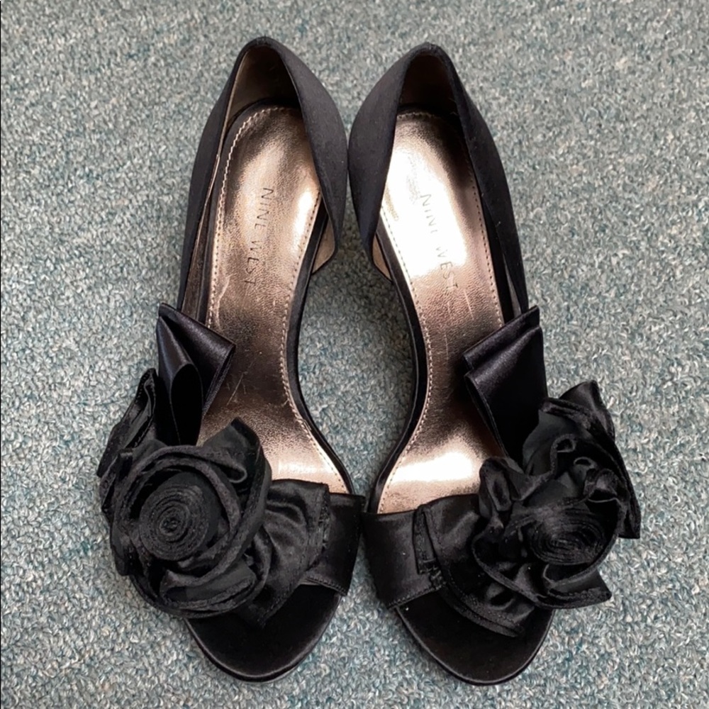 Open toe high heels 👠